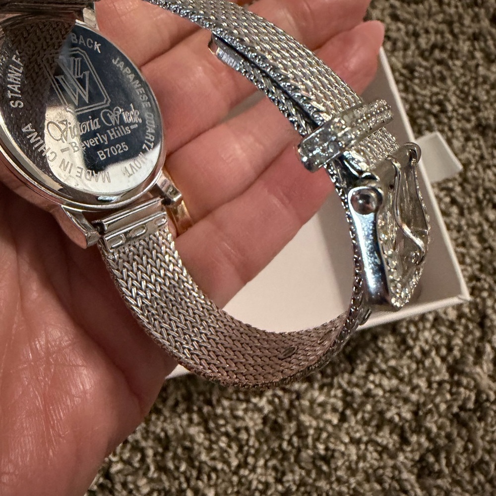 EUC VICTORIA WIECK Elegant Silver Women's Watch HSN BEAUTIFUL - Picture 6 of 8